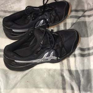 Volleyball shoes